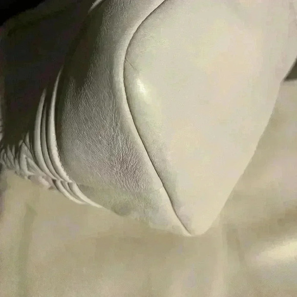 Tory Burch Shoulder Bag - Picture 9 of 9